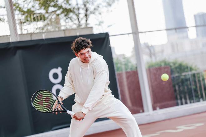 牢牢把握主 牢牢把握主