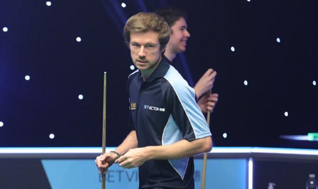 色出现在同 色出现在同